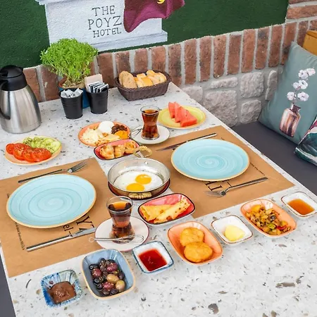 住宿加早餐酒店 The Poyz Bodrum 居姆贝特