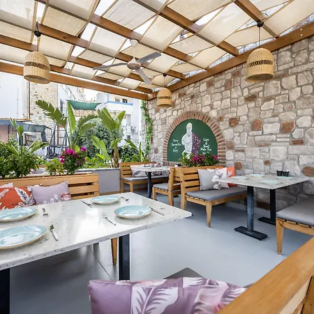 住宿加早餐酒店 The Poyz Bodrum